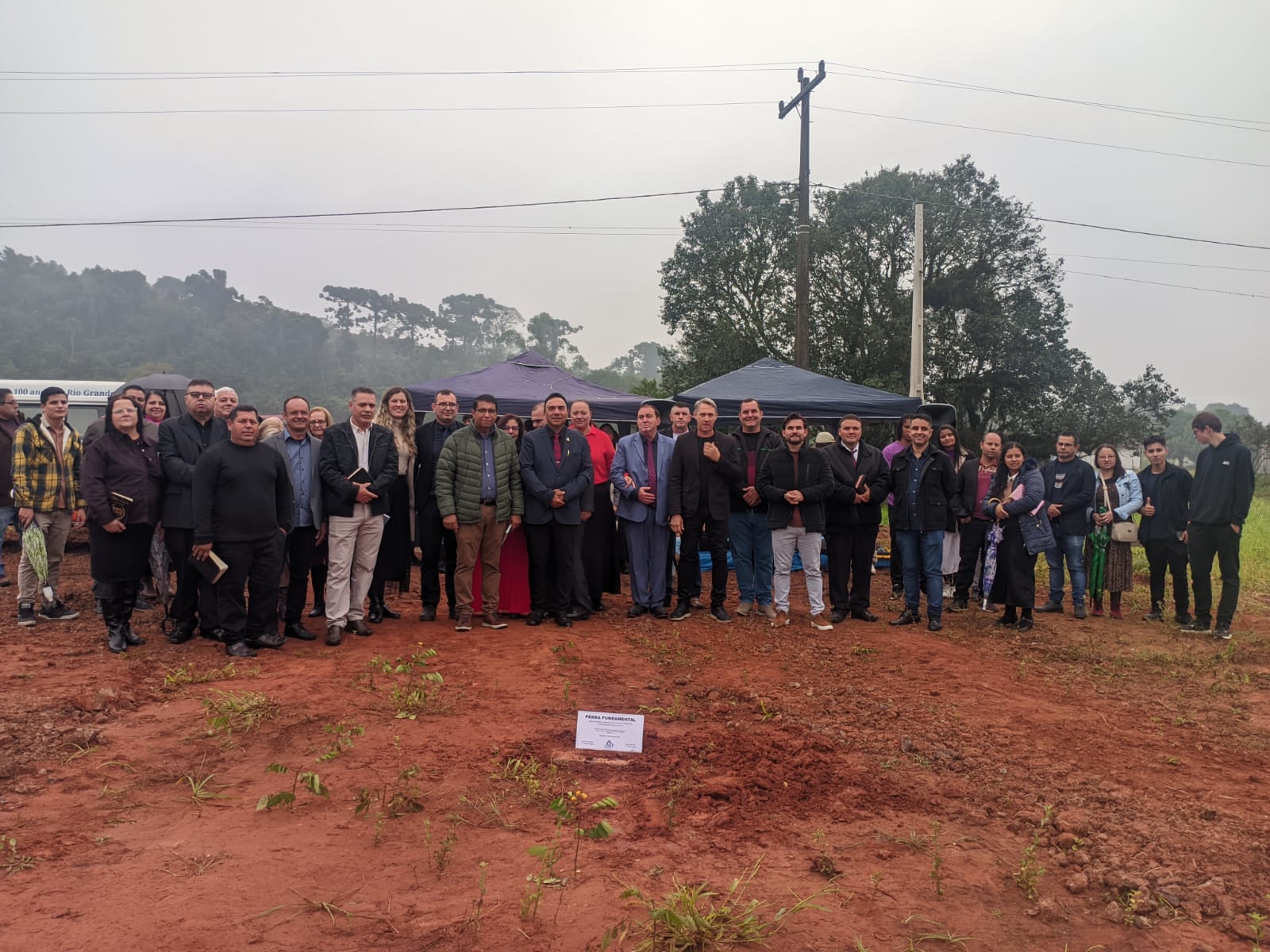 Culto de lançamento da pedra fundamental do novo templo